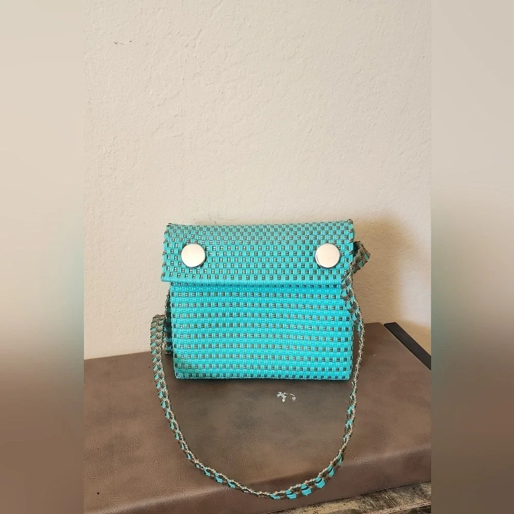 Turquoise Blue Woven Crossbody Bag Silver Snap Closure Purse Handbag - Picture 3 of 6